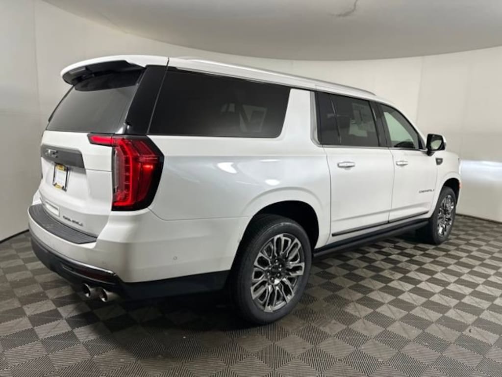 Used 2024 GMC Yukon XL Denali Ultimate SUV