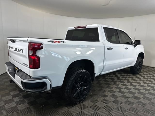 2023 Chevrolet Silverado 1500 Custom photo 2