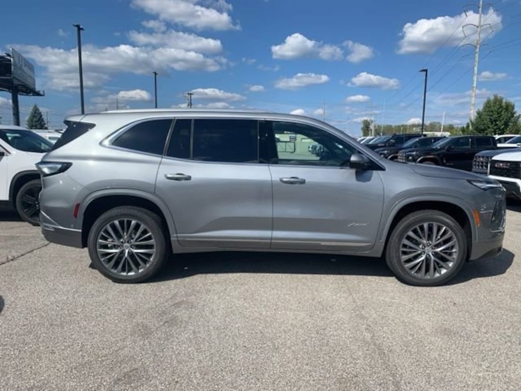 New 2026 Buick Enclave Avenir SUV