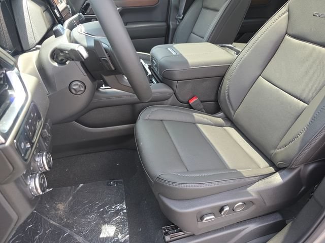 2026 GMC Yukon Denali - Photo 24