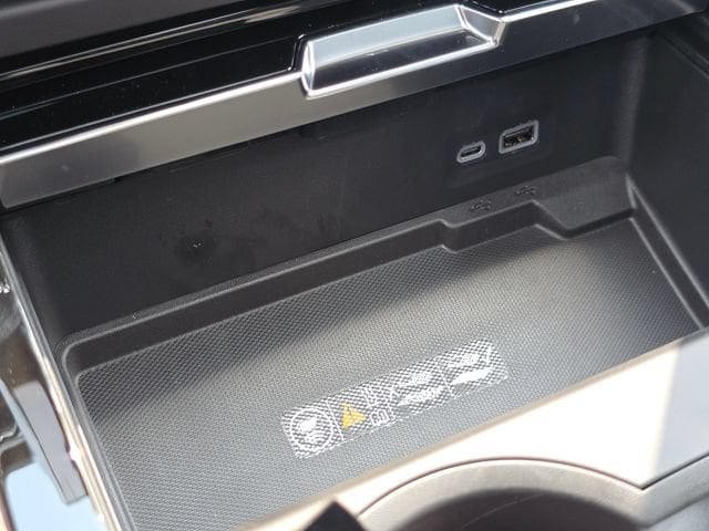 2026 GMC Yukon Denali - Photo 35