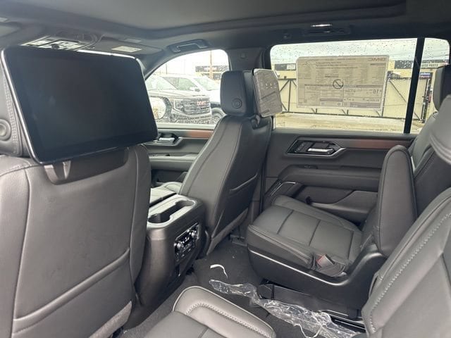 2026 GMC Yukon XL Denali - Photo 21