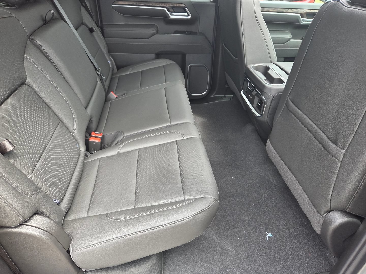 2026 GMC Sierra 1500 SLT - Photo 26