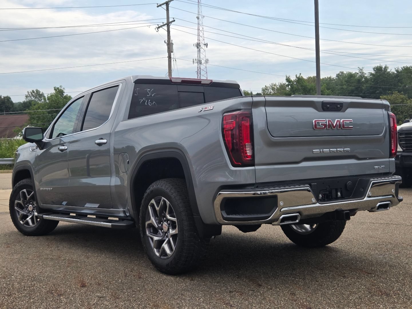 2026 GMC Sierra 1500 SLT - Photo 17
