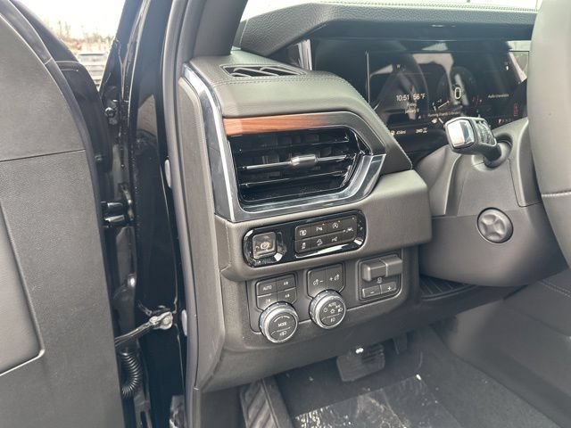 2026 GMC Yukon XL Denali - Photo 14