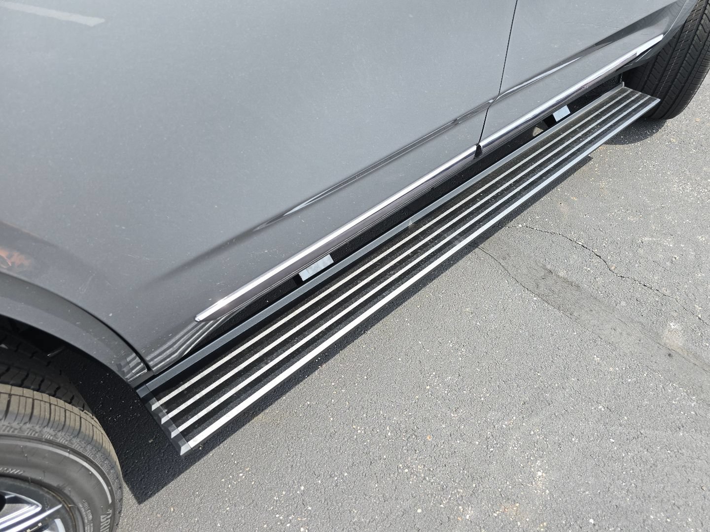 2026 GMC Yukon Denali Ultimate - Photo 28
