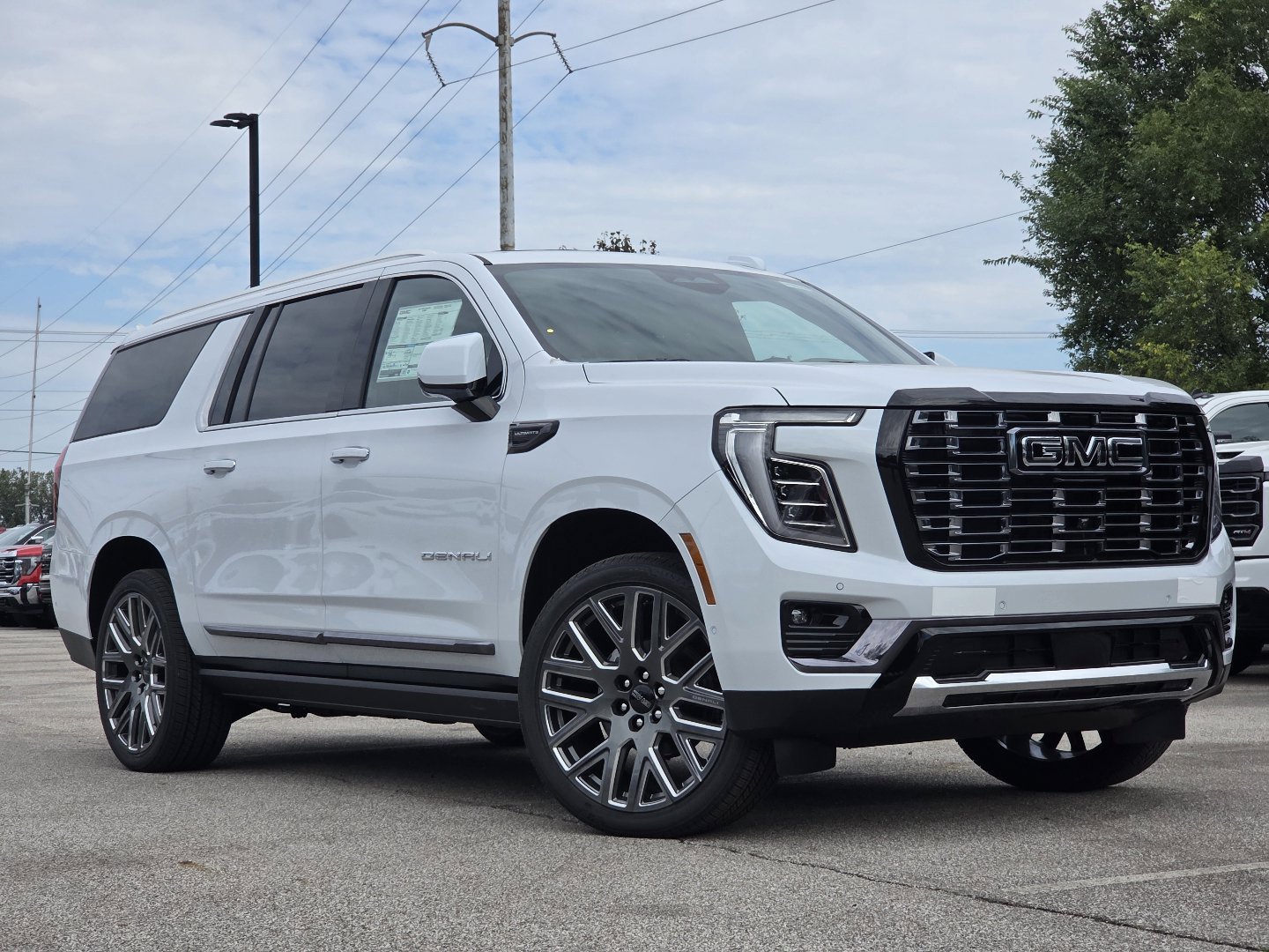 2027 GMC Yukon XL Denali Ultimate - Photo 3