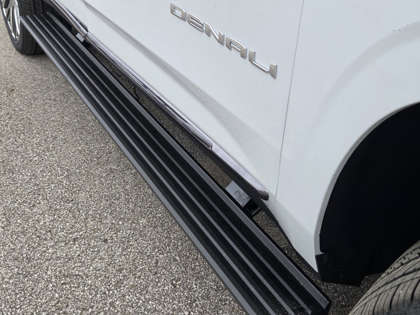 2027 GMC Yukon XL Denali Ultimate - Photo 24