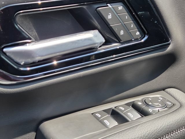 2026 GMC Yukon Denali - Photo 26