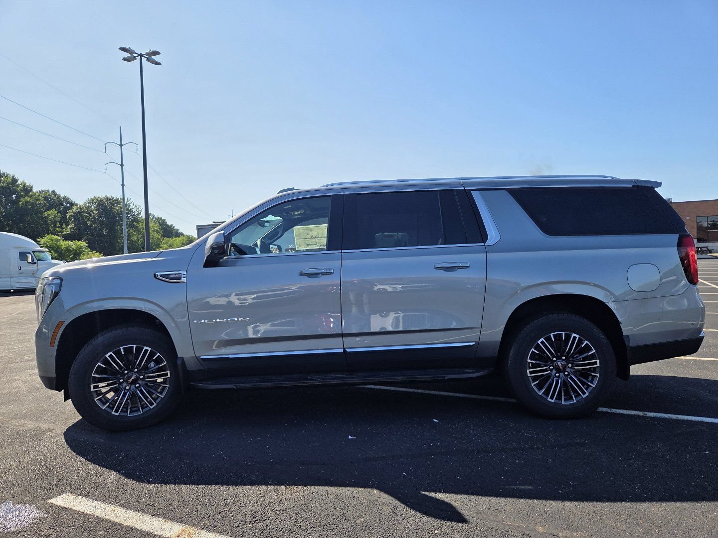 2026 GMC Yukon XL Elevation - Photo 16
