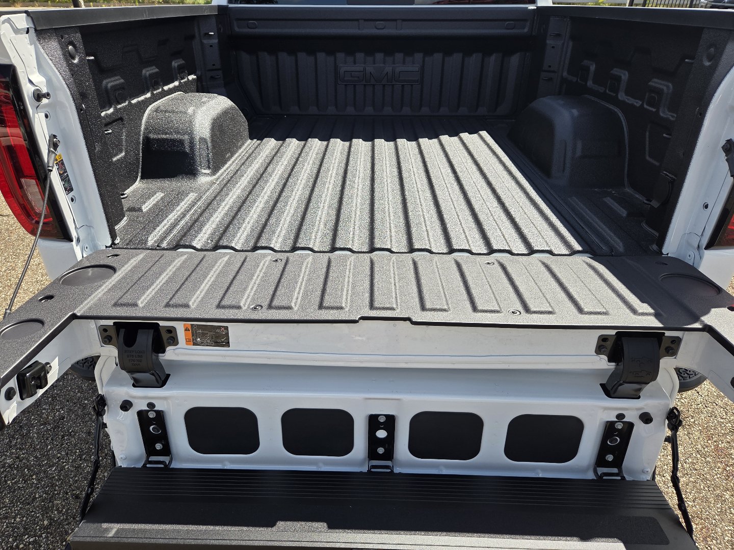 2026 GMC Sierra 1500 AT4 - Photo 23