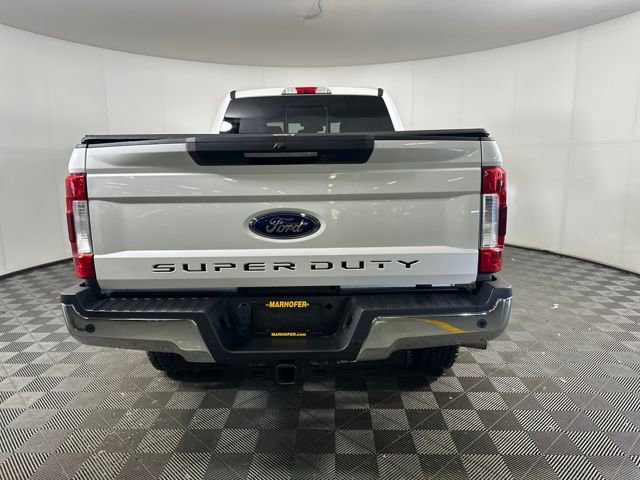 2019 Ford F-350 Lariat photo 4