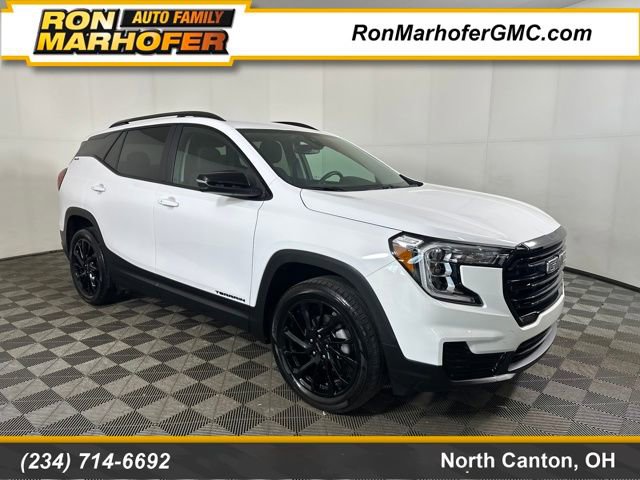 2023 GMC Terrain SLE's photo