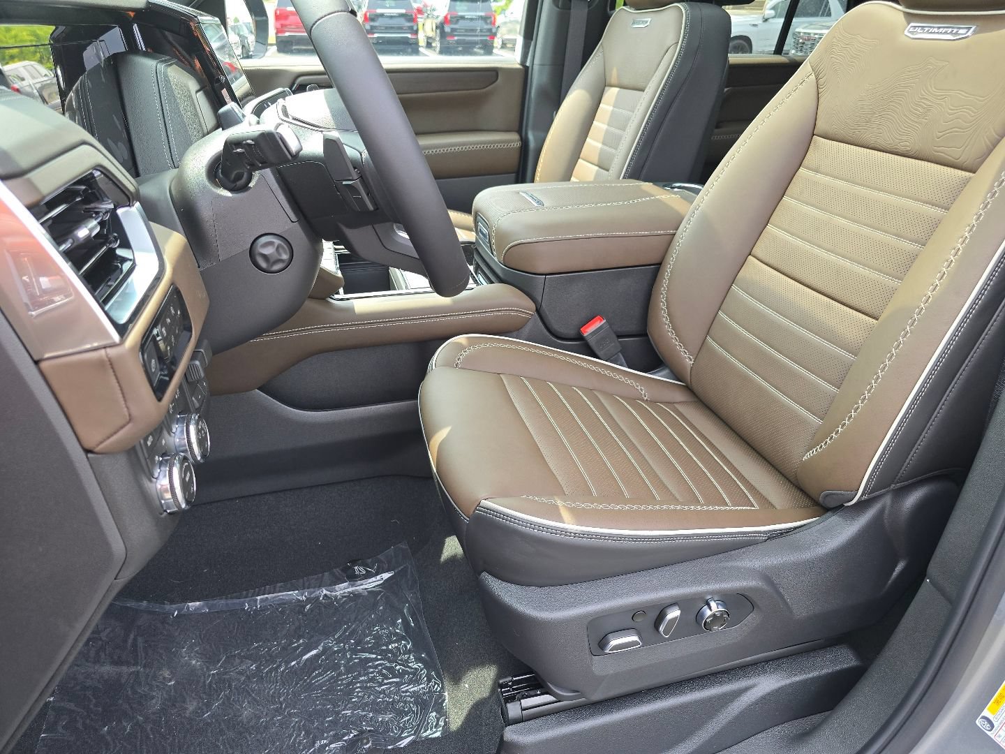 2026 GMC Yukon Denali Ultimate - Photo 32