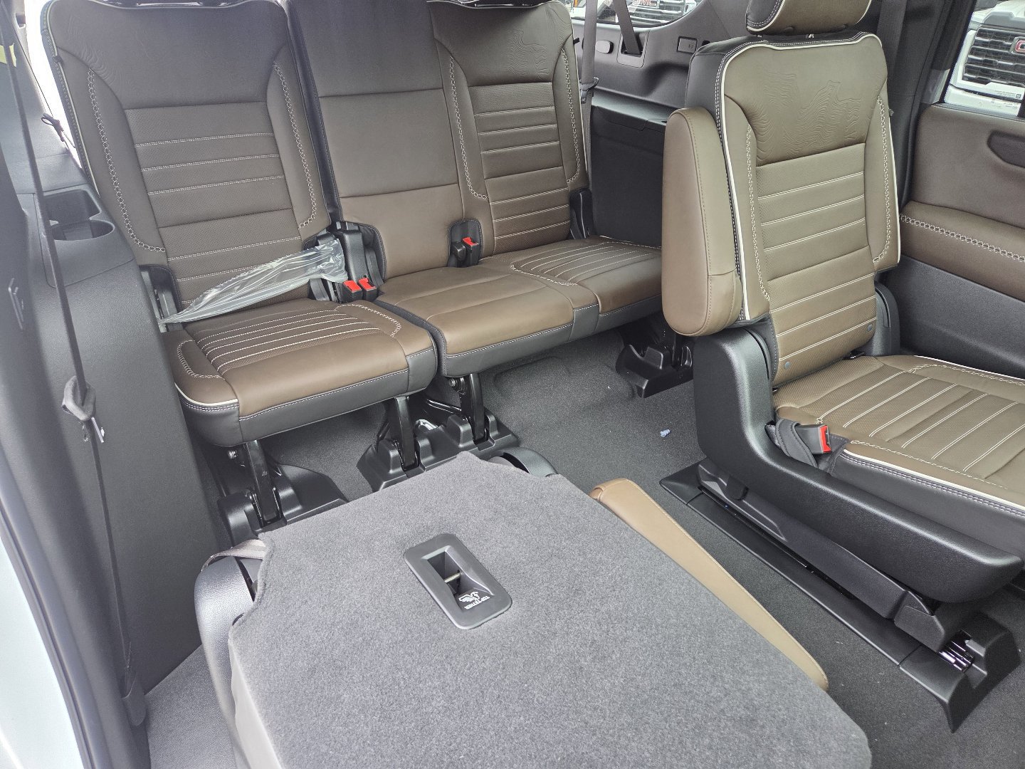 2027 GMC Yukon XL Denali Ultimate - Photo 27