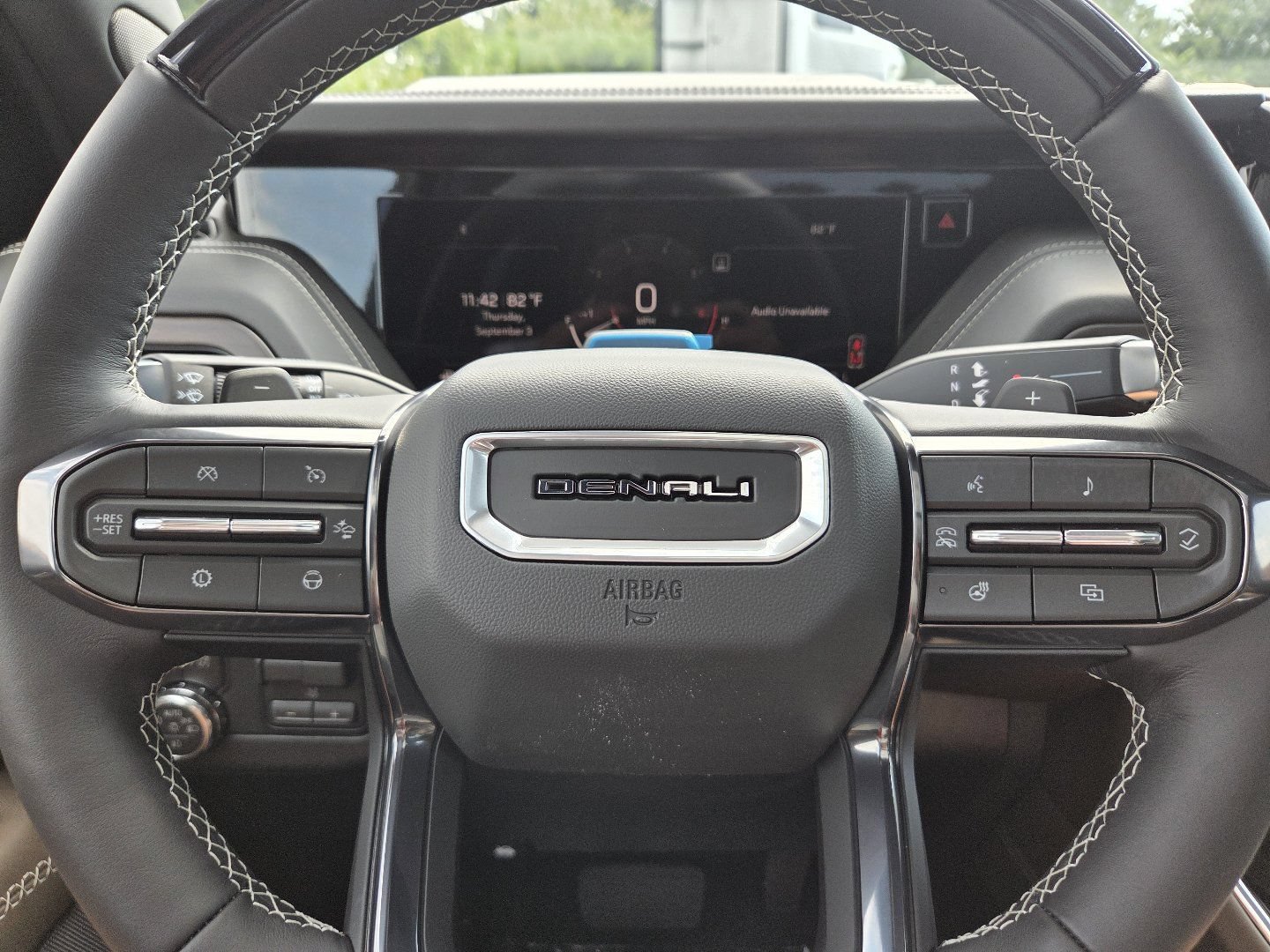 2026 GMC Yukon XL Denali Ultimate - Photo 34