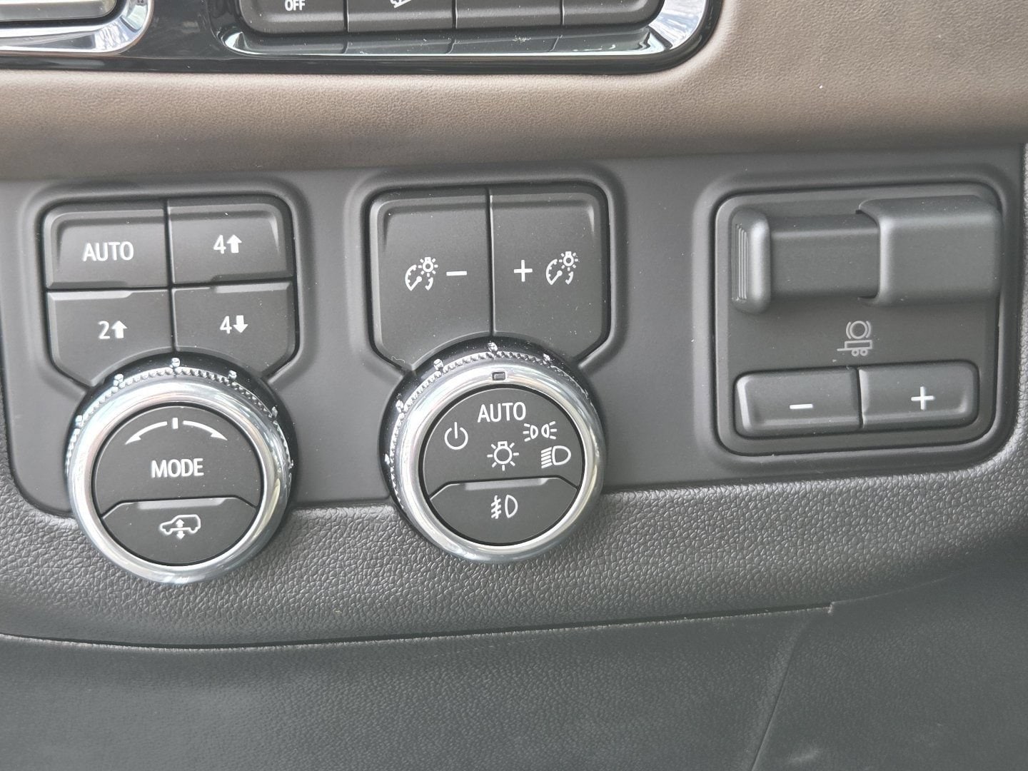 2026 GMC Yukon XL Denali Ultimate - Photo 33