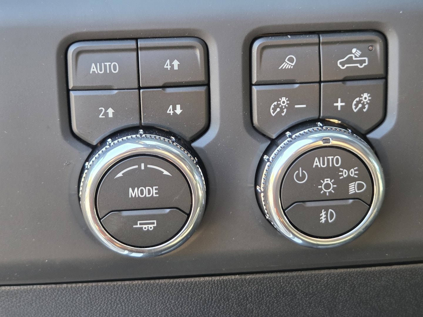 2026 GMC Sierra 2500HD AT4 - Photo 32