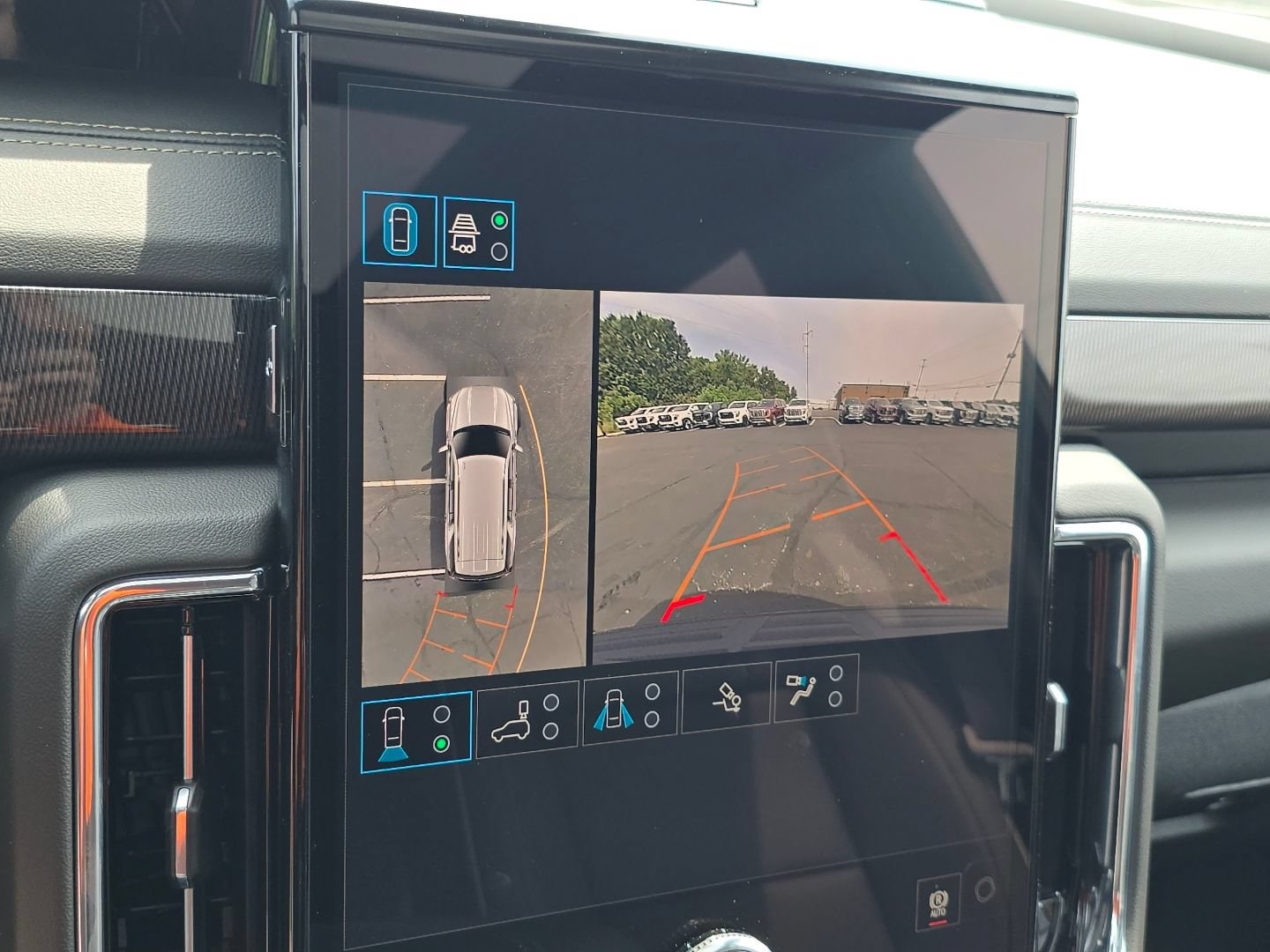 2026 GMC Yukon Elevation - Photo 12