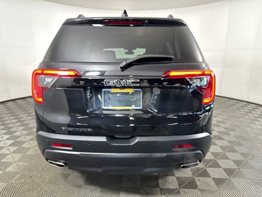 Used 2023 GMC Acadia SLE SUV