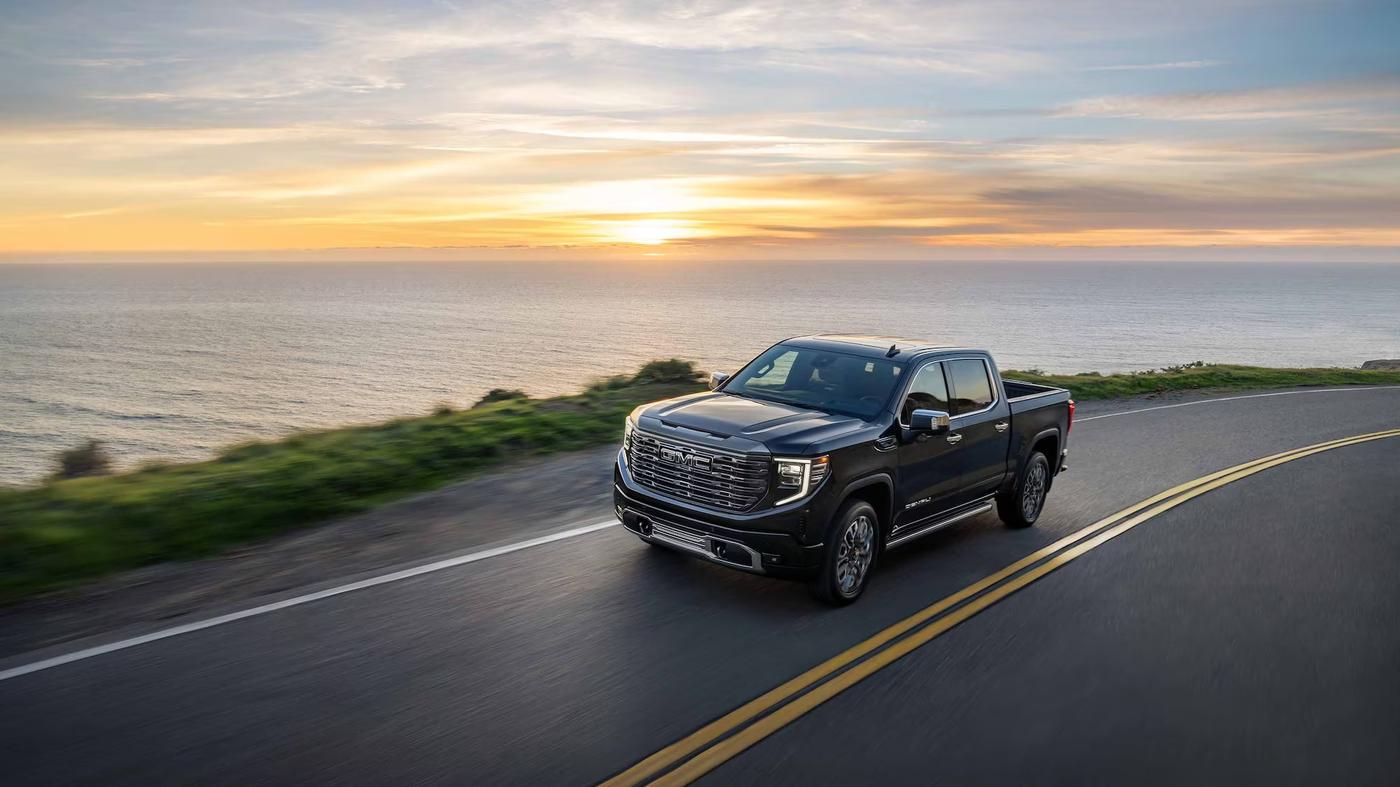 2025 GMC Sierra 1500 Performance