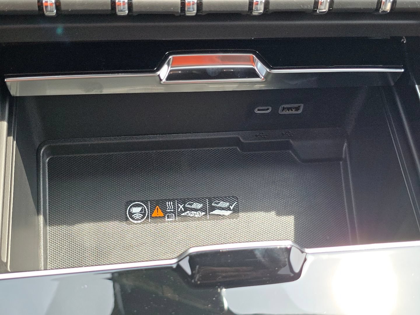 2026 GMC Yukon Denali Ultimate - Photo 12