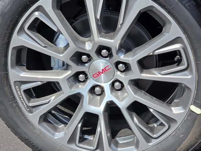 2026 GMC Yukon Denali - Photo 11