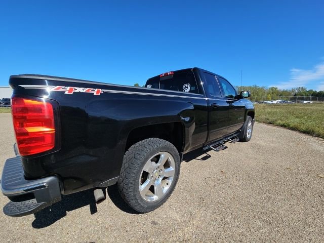 2015 Chevrolet Silverado 1500 LT photo 3