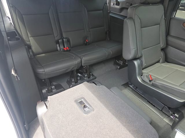 2026 GMC Yukon XL Denali - Photo 23