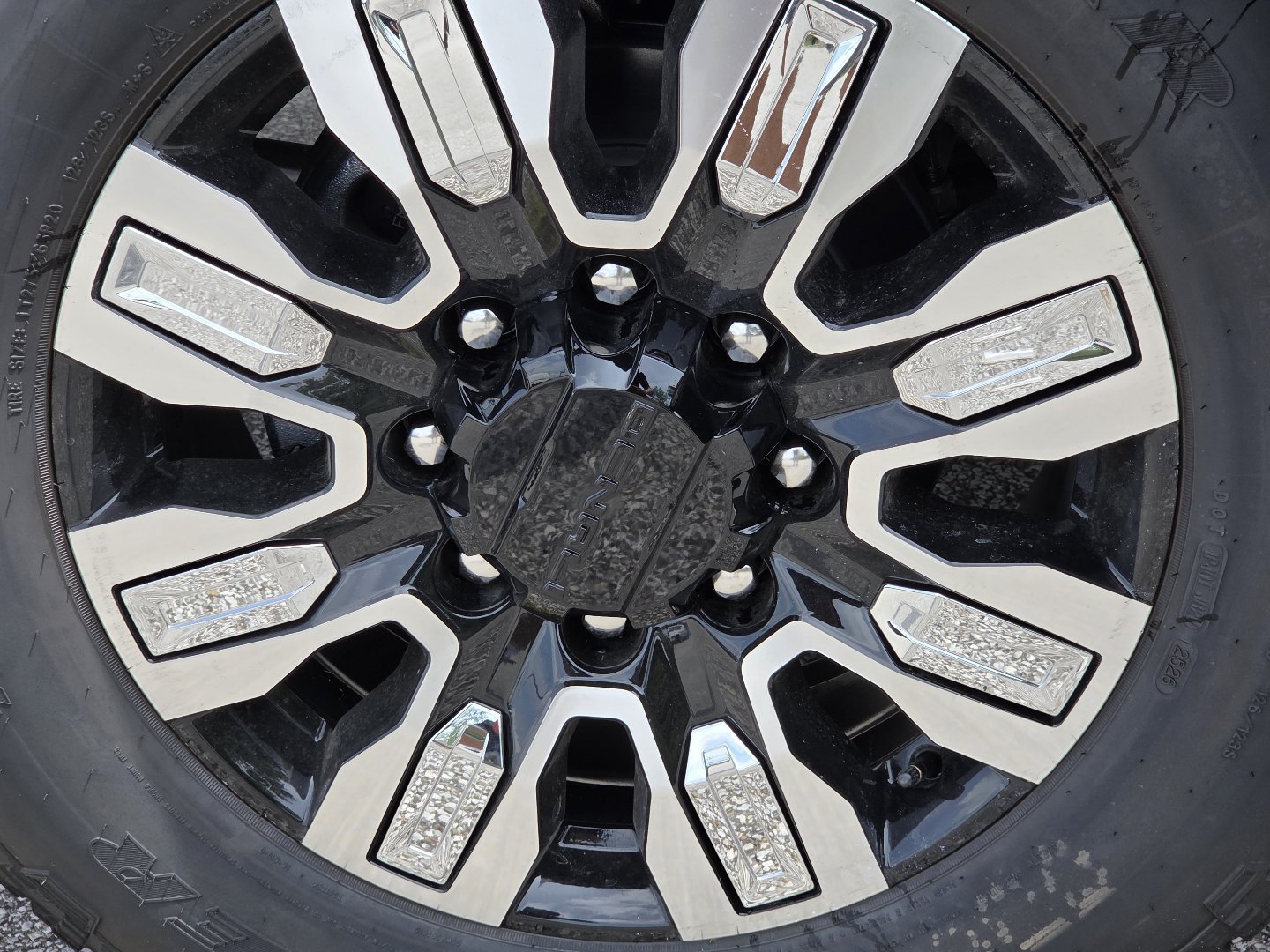 2026 GMC Sierra 2500HD Denali - Photo 13
