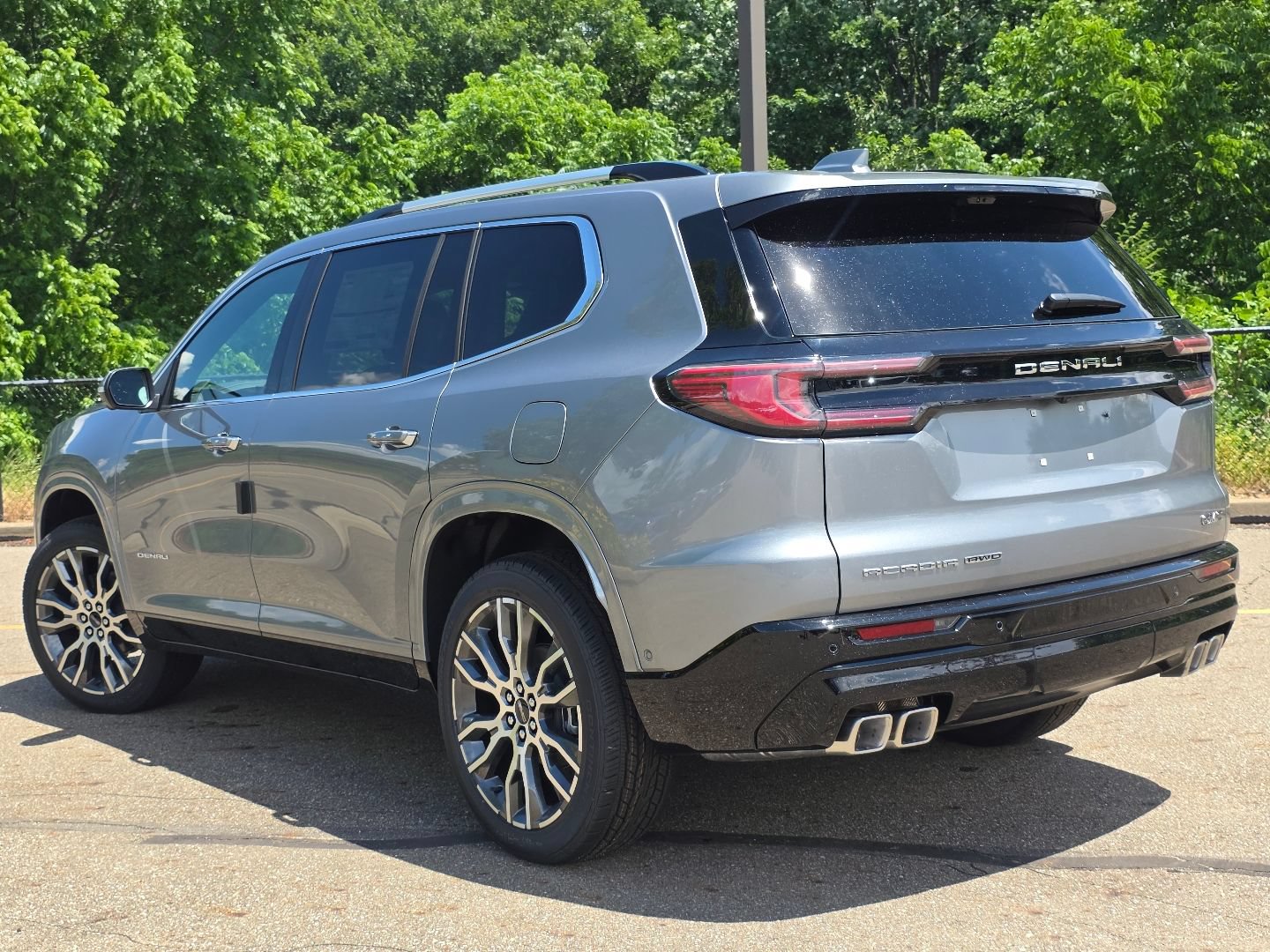 2026 GMC Acadia Denali Ultimate - Photo 16