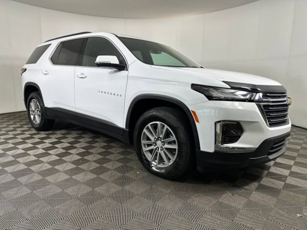 Used 2023 Chevrolet Traverse LT Cloth SUV