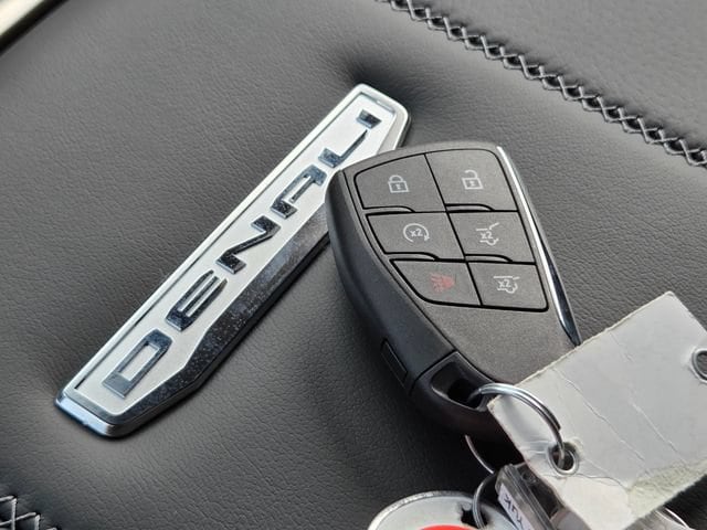 2026 GMC Yukon Denali - Photo 37