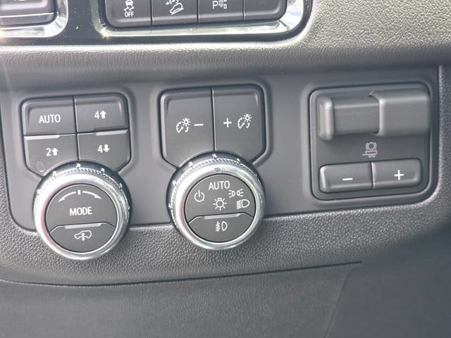 2026 GMC Yukon Denali - Photo 27