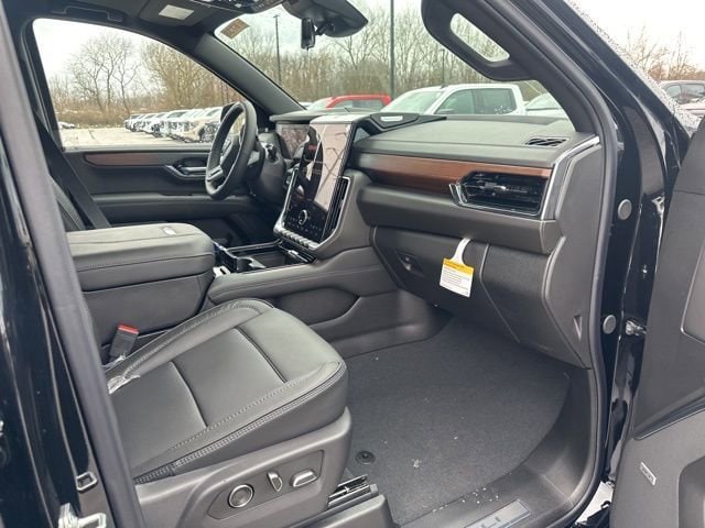 2026 GMC Yukon XL Denali - Photo 30