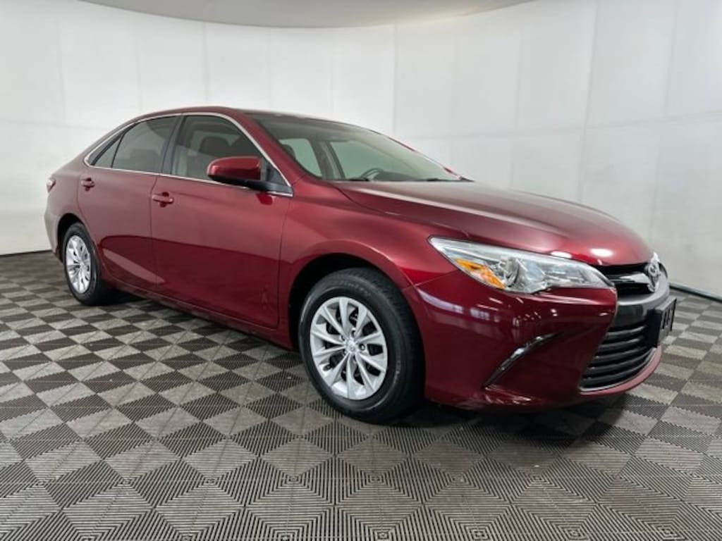 Used 2017 Toyota Camry XLE Sedan