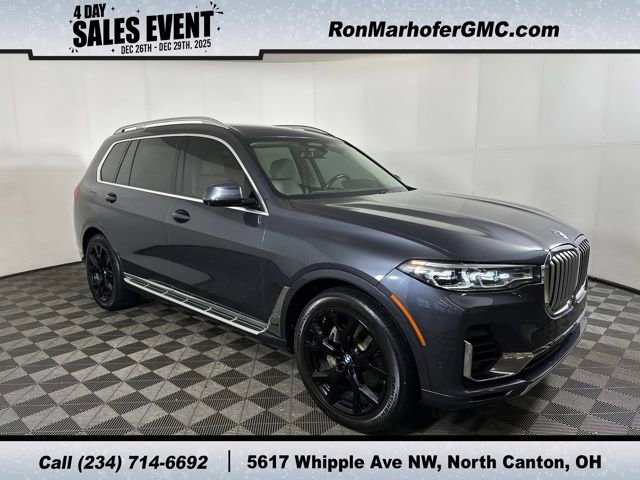 2020 BMW X7 40i's photo