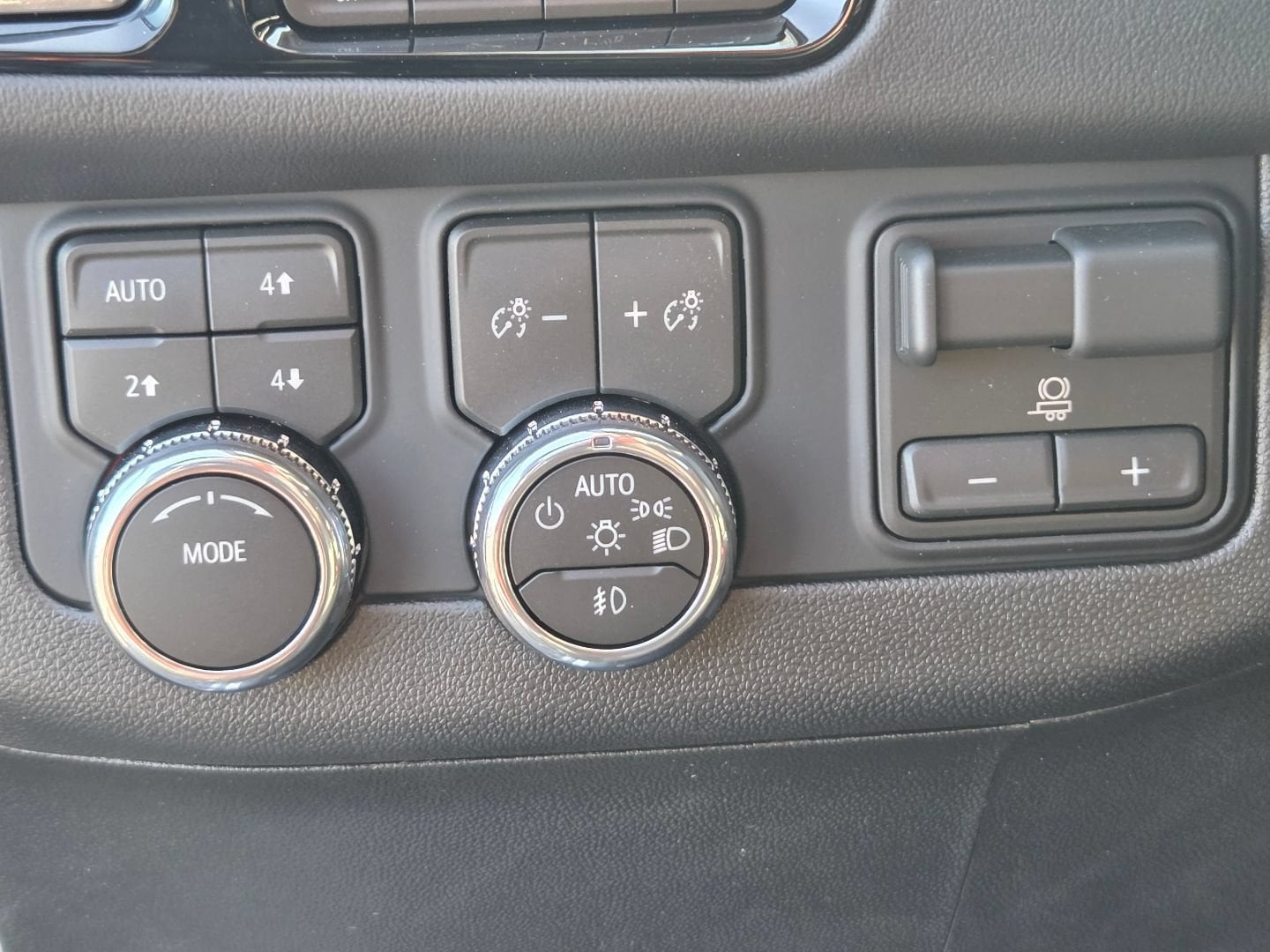 2026 GMC Yukon XL Elevation - Photo 32