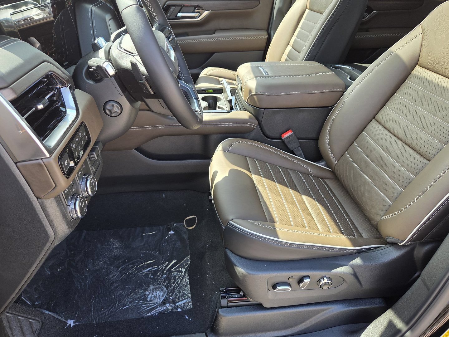 2026 GMC Yukon XL Denali Ultimate - Photo 30