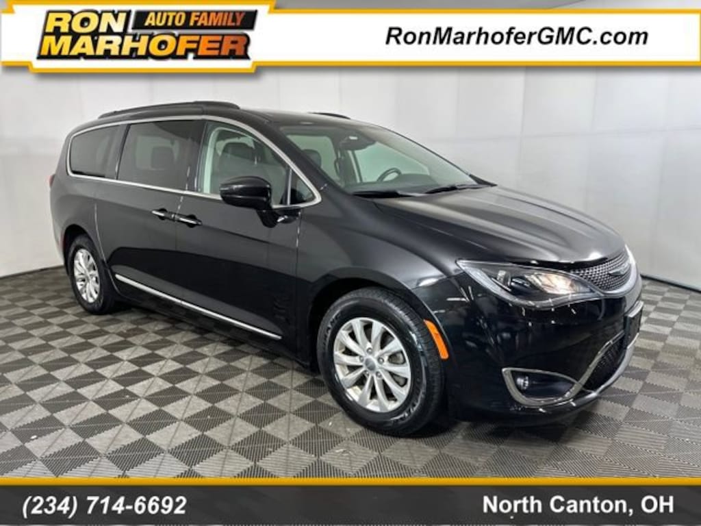Used 2017 Chrysler Pacifica Van
