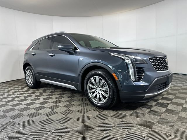 2021 Cadillac XT4 Premium Luxury photo 2