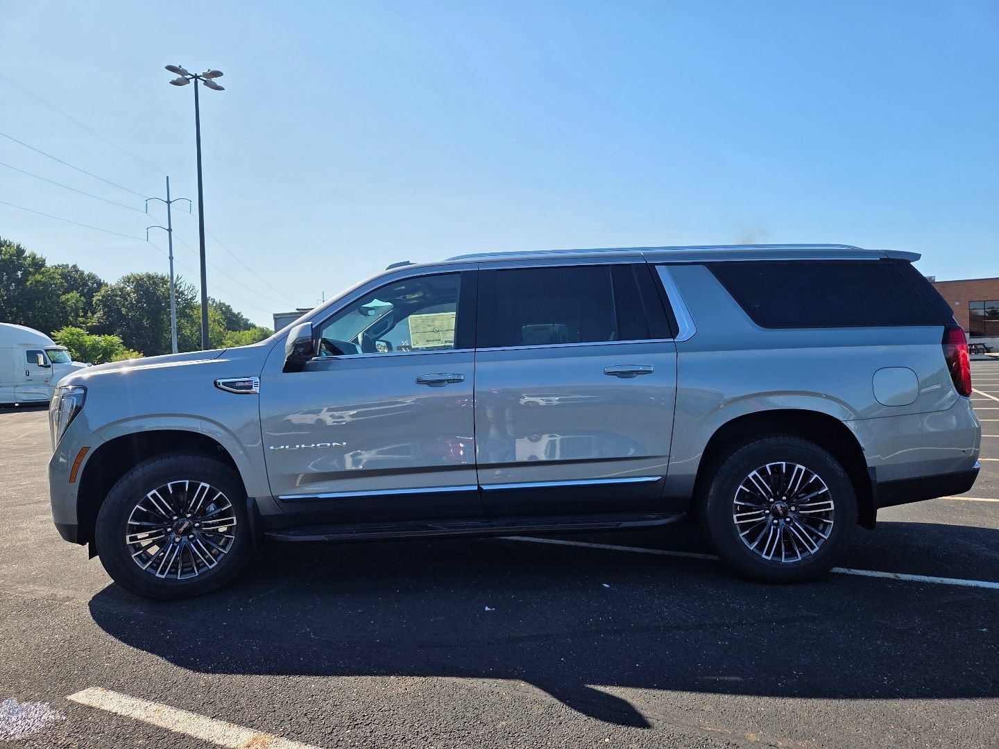 2026 GMC Yukon XL Elevation - Photo 15