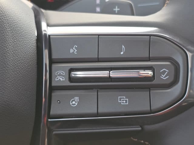 2026 GMC Acadia AT4 - Photo 28