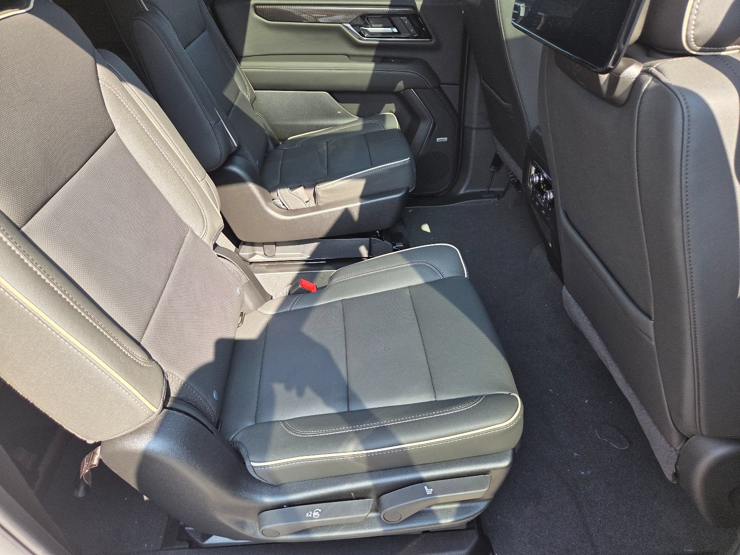 2026 GMC Yukon XL Elevation - Photo 24