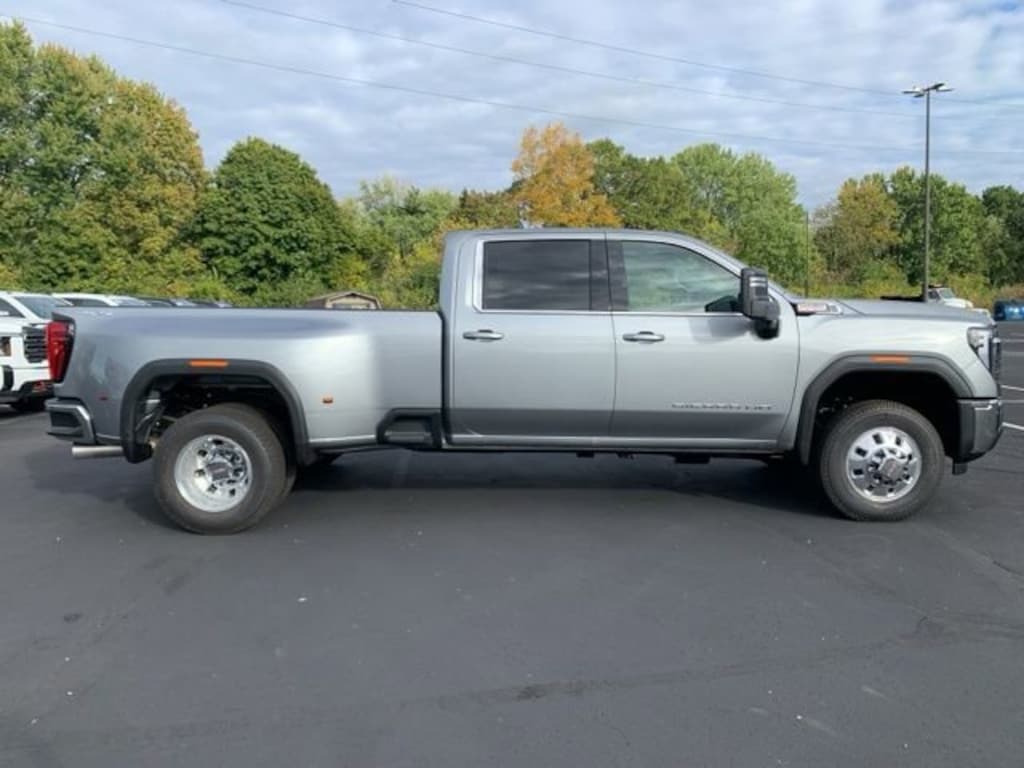 New 2026 GMC Sierra 3500 HD SLE DRW Truck