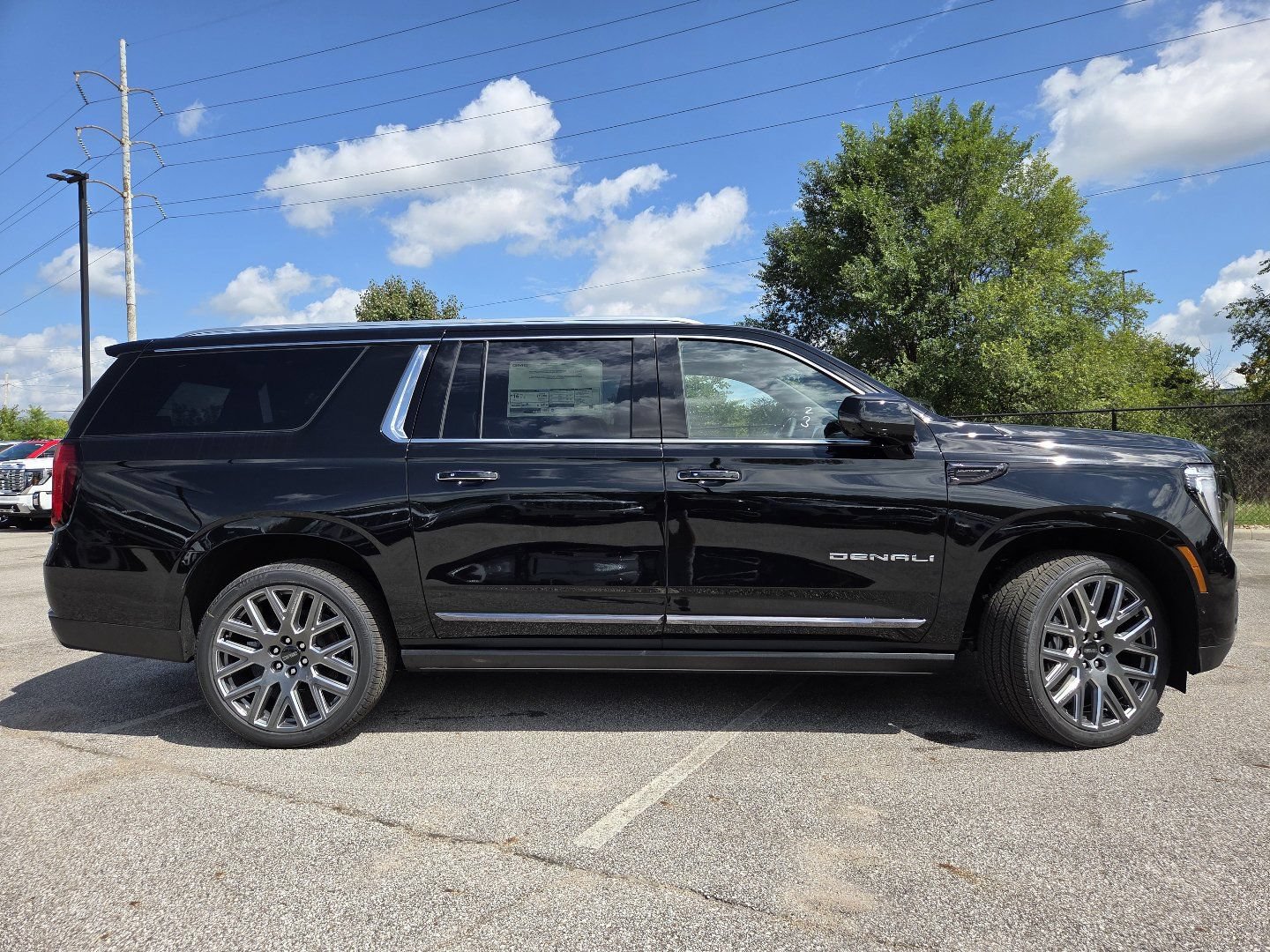 2026 GMC Yukon XL Denali Ultimate - Photo 20