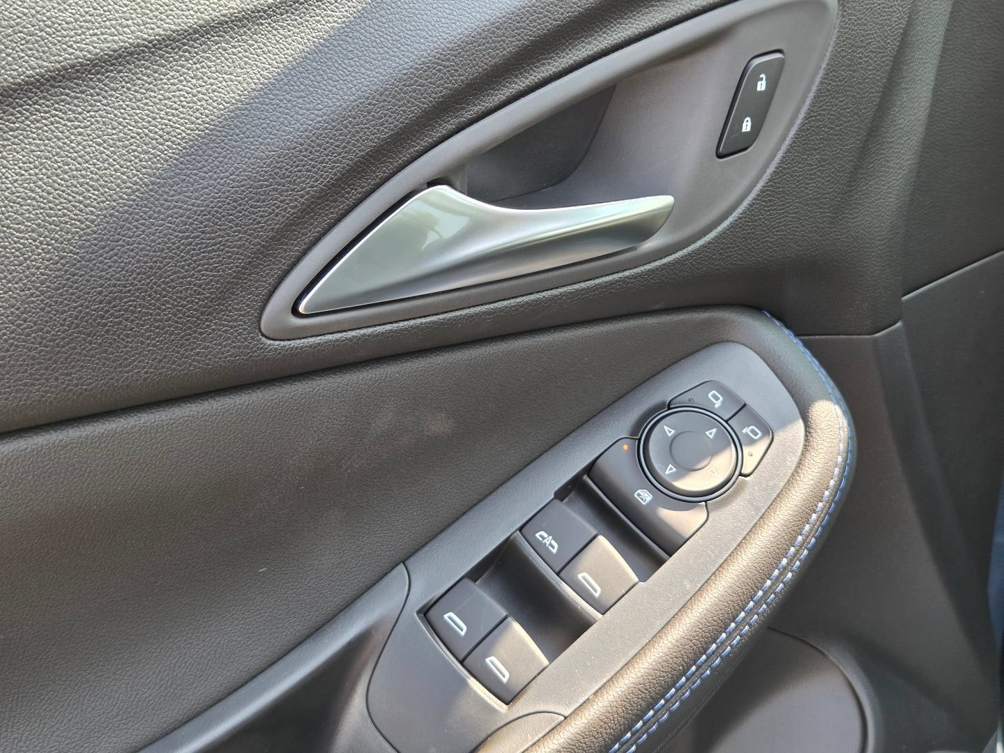 2026 Buick Encore GX Sport Touring - Photo 26