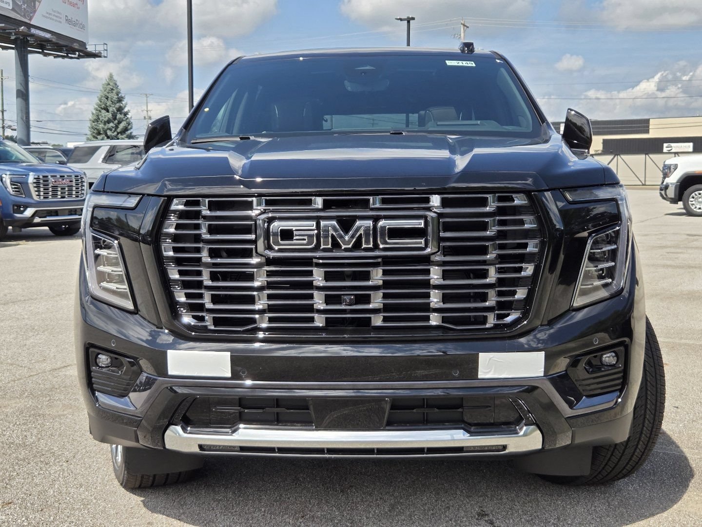 2026 GMC Yukon XL Denali Ultimate - Photo 14