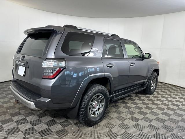 2018 Toyota 4Runner SR5 photo 3