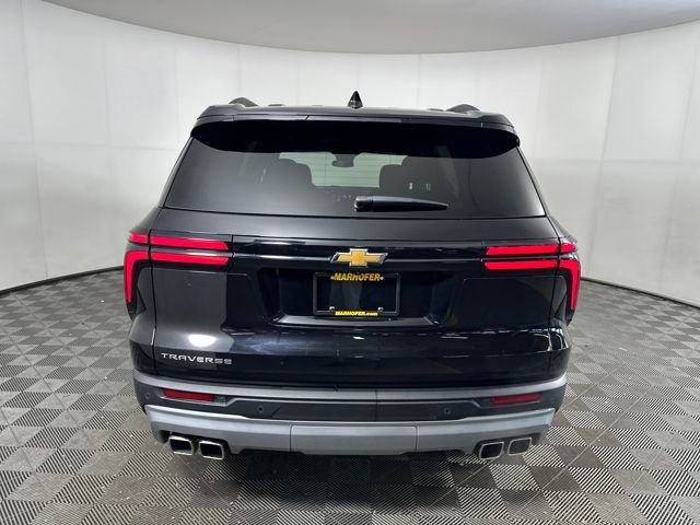 2025 Chevrolet Traverse photo 4